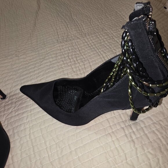 J. Renee - Picture 6 of 11